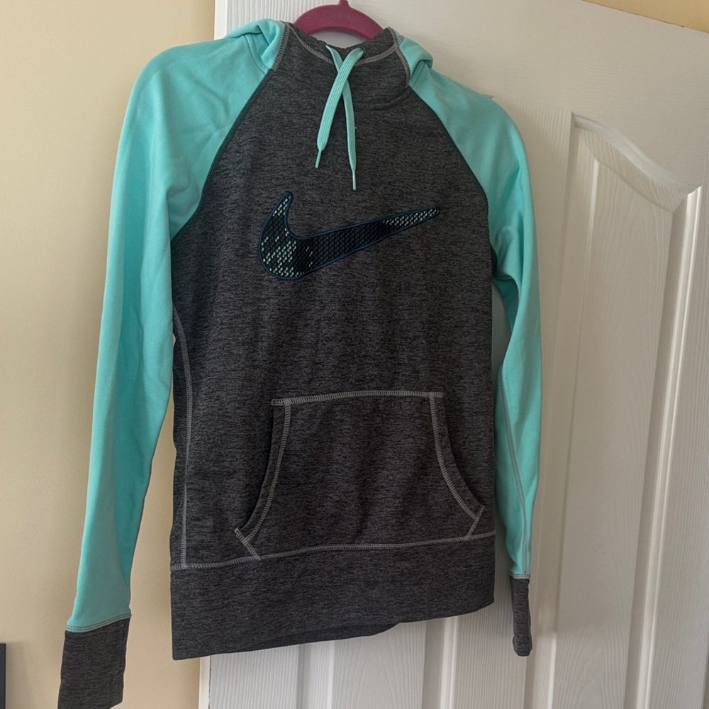 Nike Charcoal and Aqua Sweatshirt
